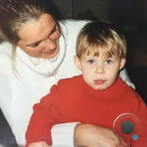 David Jackson - Holding Me (2025)