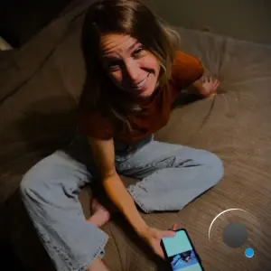 Leah vs. Brick - Jeans (2026)